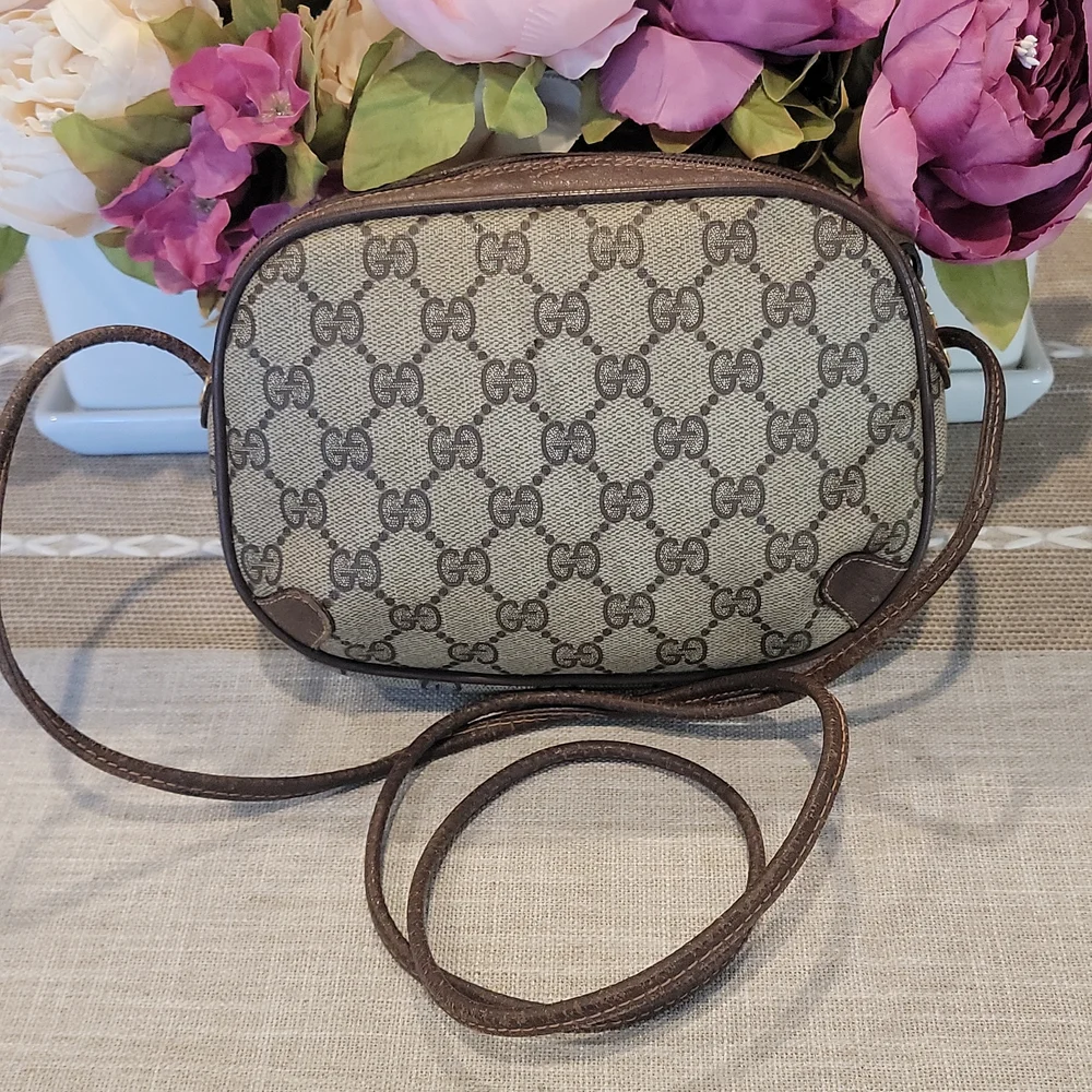 Authentic Gucci vintage sling bag - Picture 2 of 11